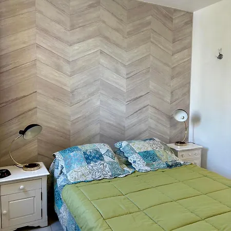 Apartament Superbe T2 Face 4est402